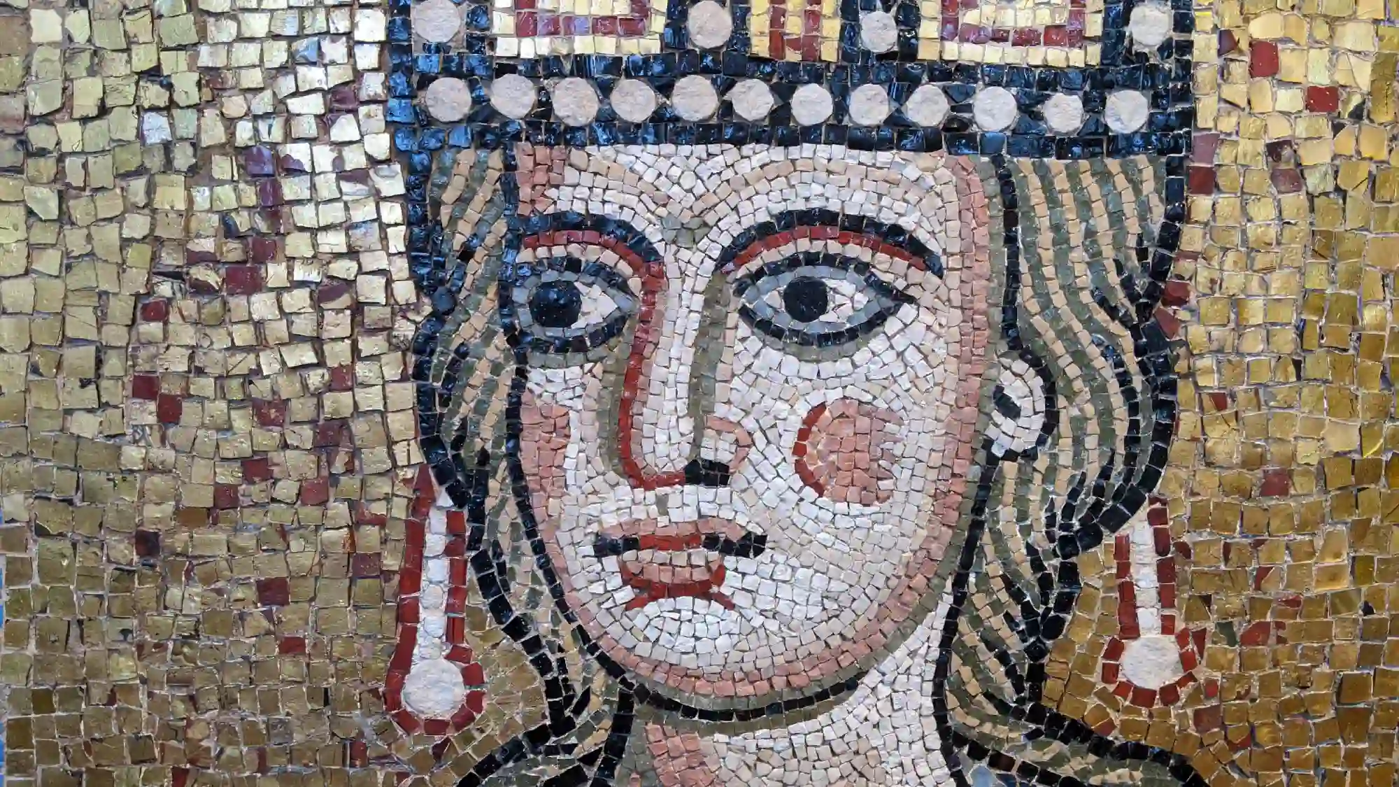 Dettaglio del mosaico policromo, Ecclesia romana, XII sec. d.C, dalla Basilica di San Pietro